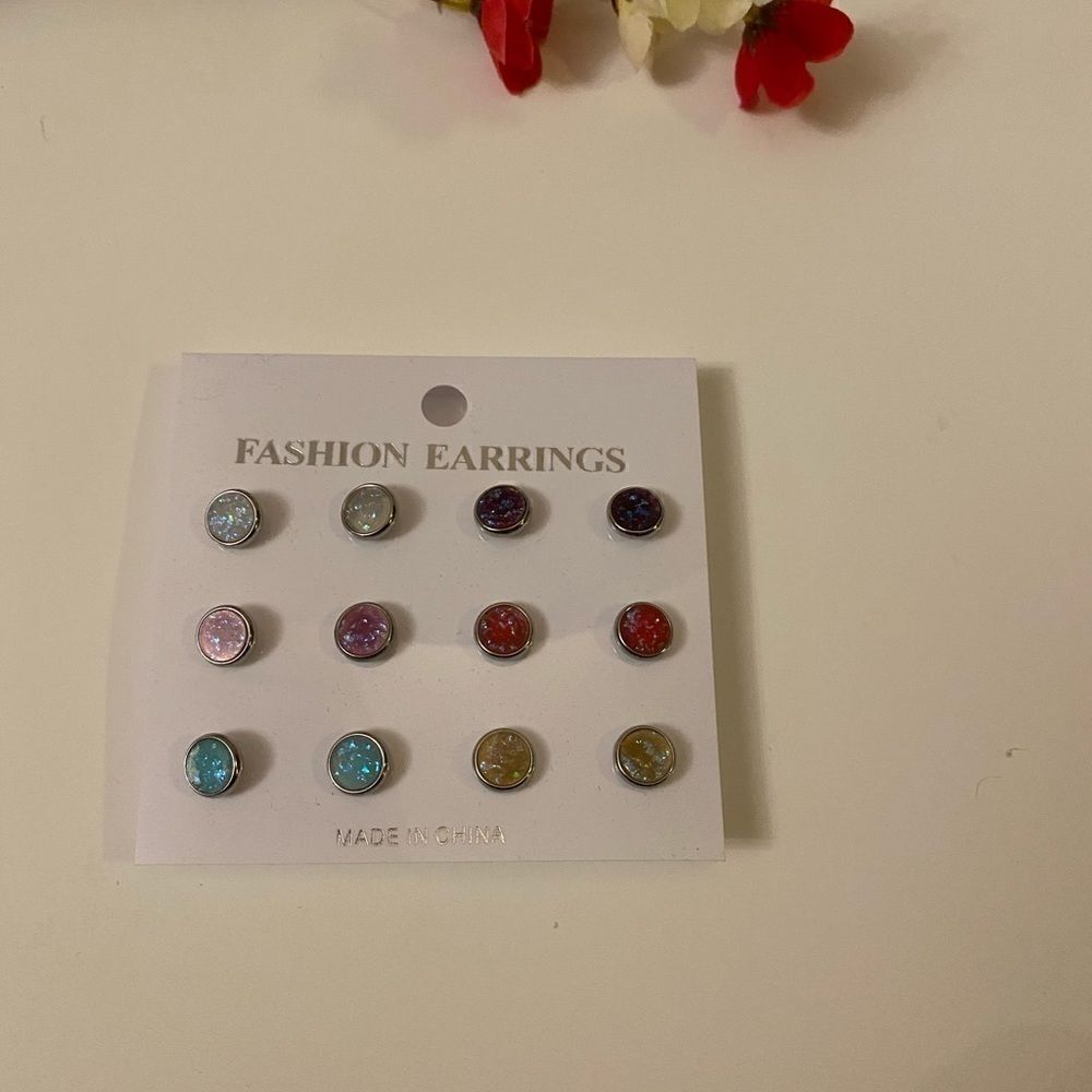 Anni coco 6 pairs of Stud Earrings - Picture 2 of 3